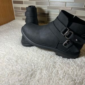 black boots sonoma brand 7 1/2🥾🥾🥾